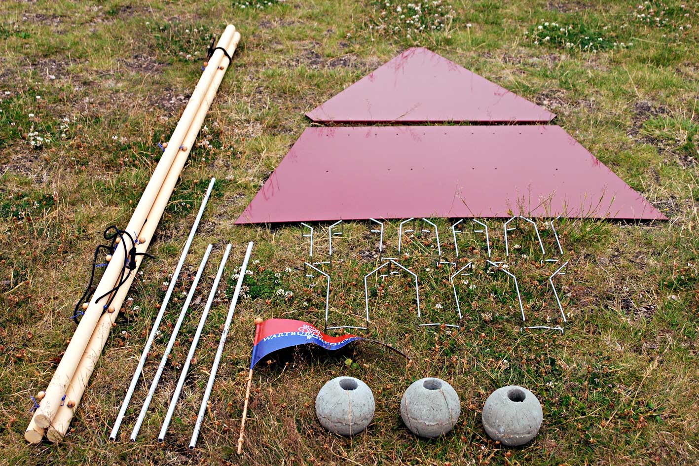 Info Tipi: Teile (Demo) . Tourismusamt Wartburgkreis . 2006 (Design: Manuela Hahnebach, Andreas Kuhrt)