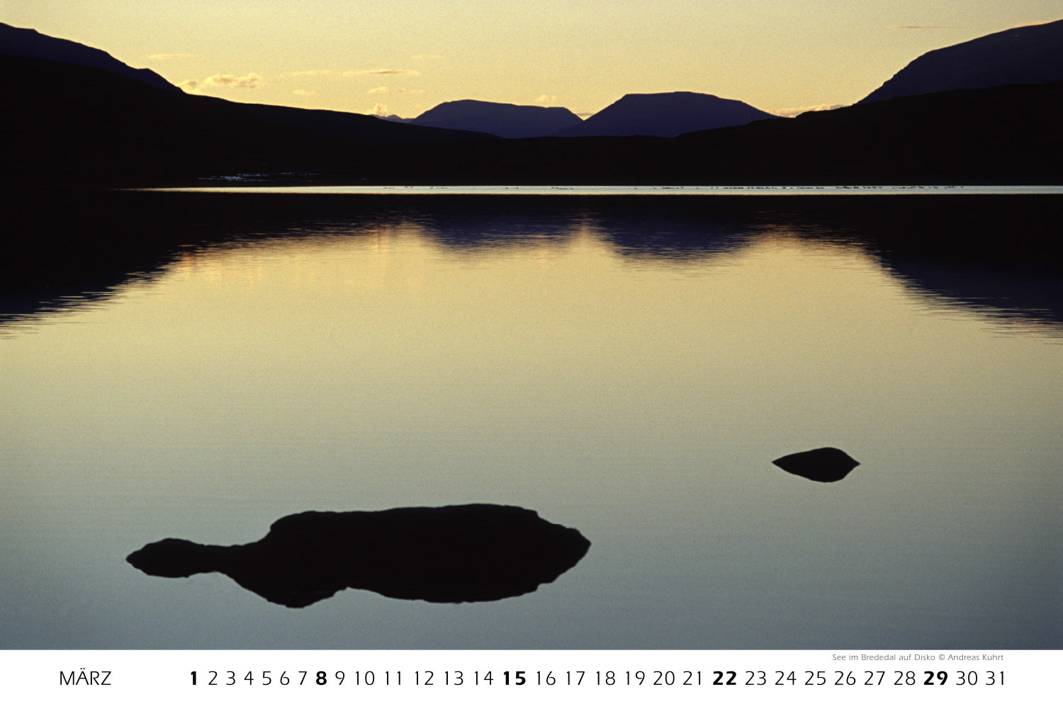 See im Brededal auf Disko (Foto: Andreas Kuhrt) . Fotokalender Grönland 2009 . Fotografie Manuela Hahnebach & Andreas Kuhrt (Gestaltung: Designakut 2008)