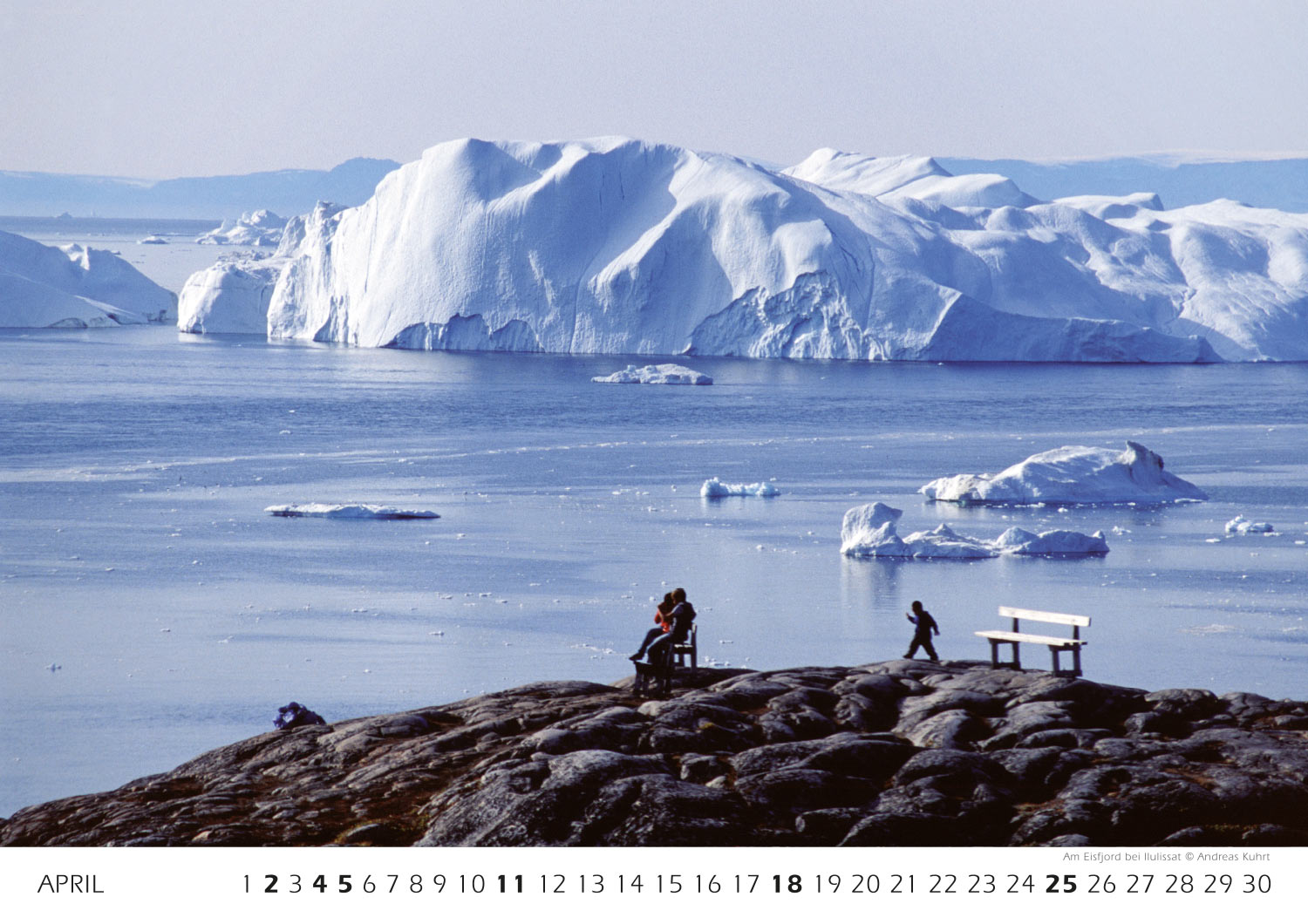 2009-Kalender-Groenland-2010-04 Am Ilulissat-Eisfjord (Foto: Andreas Kuhrt) . Fotokalender Grönland 2010 . Fotografie Andreas Kuhrt & Manuela Hahnebach (Gestaltung: Designakut 2009)