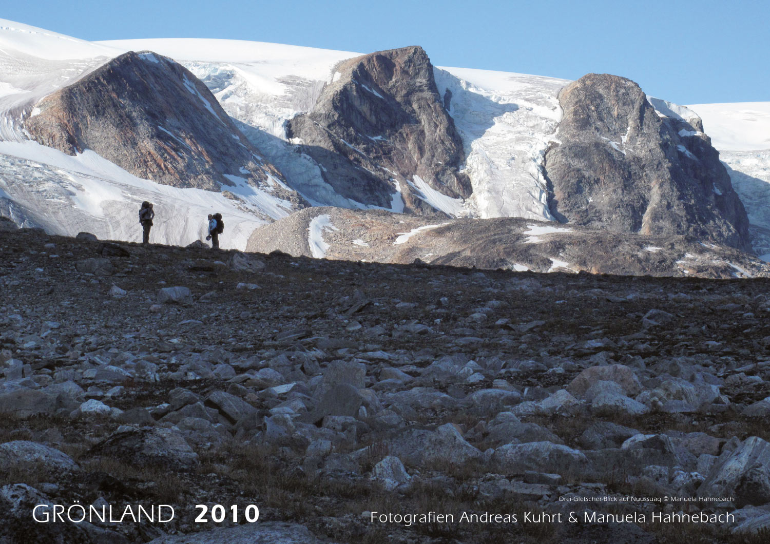 2009-Kalender-Groenland-2010 Drei-Gletscher-Blick auf Nuussuaq (Foto: Manuela Hahnebach) . Fotokalender Grönland 2010 . Fotografie Andreas Kuhrt & Manuela Hahnebach (Gestaltung: Designakut 2009)