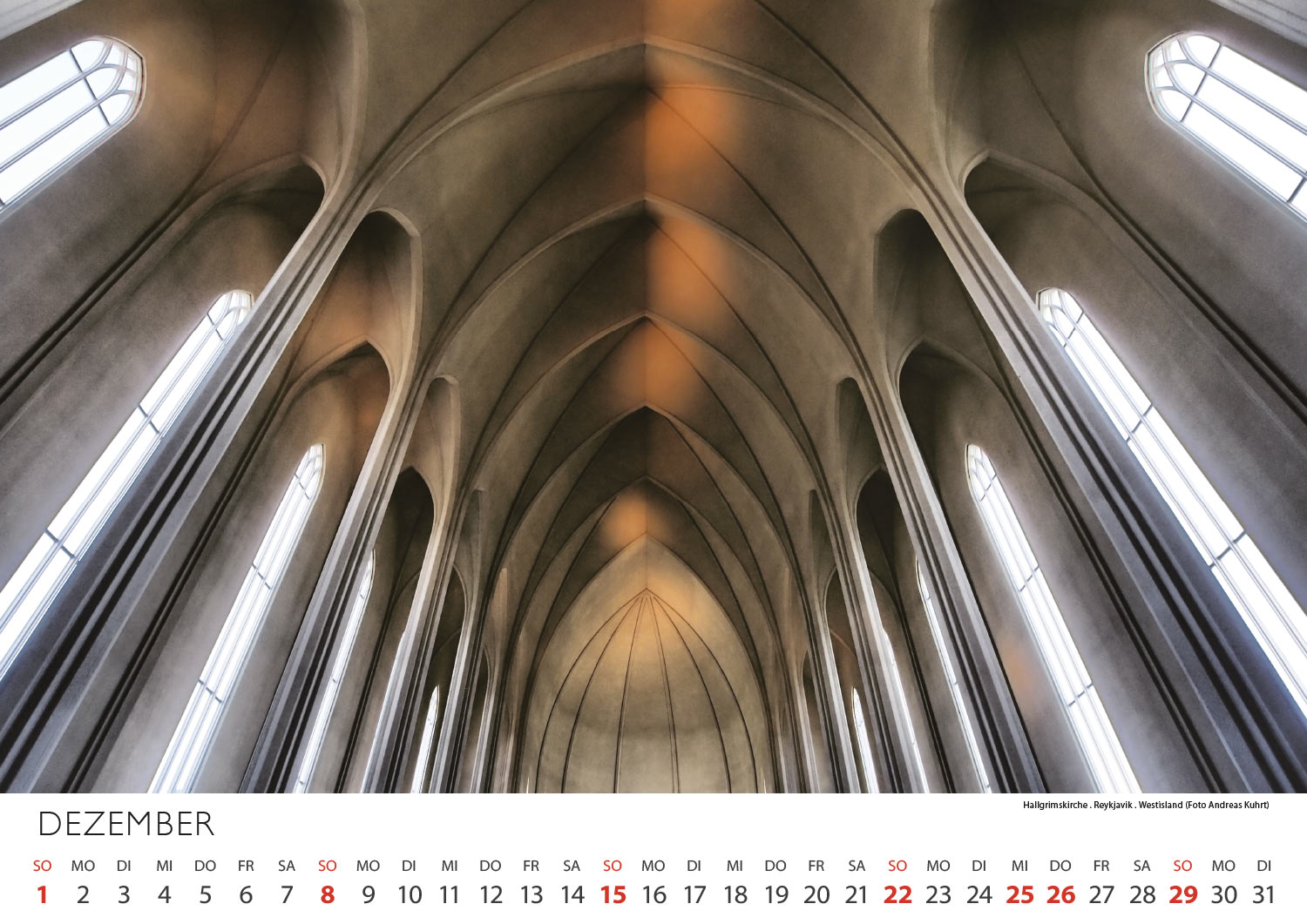 2012-Kalender-Island-2013-12 In der Hallgrimskirche in Reykjavik (Foto: Andreas Kuhrt) . Fotokalender Island 2013 . Fotografie Manuela Hahnebach & Andreas Kuhrt (Gestaltung: Designakut 2012)