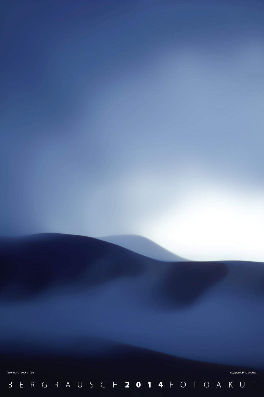 Saqqaqdalen Grönland (Foto: Andreas Kuhrt 2009, Bearbeitung) . Fotokalender Bergrausch 2014 Fotoakut (Gestaltung: Designakut 2013)