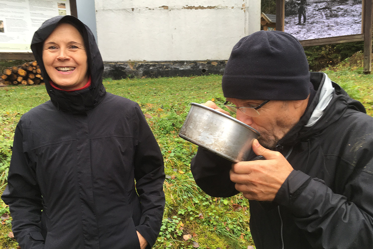 Seminargruppentreffen 2019 im "Haus des Volkes" Probstzella: am Grenzturm (Foto: Andreas Kuhrt)
