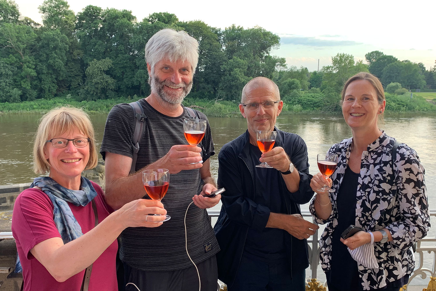 Eröffnung der Ausstellung "Schönheit der Form. Die Designerin Christa Petroff-Bohne" (Manuela, Andreas, Bernd, Kathrin) . Kunstgewerbemuseum Schloss Pillnitz 2020 (Foto: unbekannt)