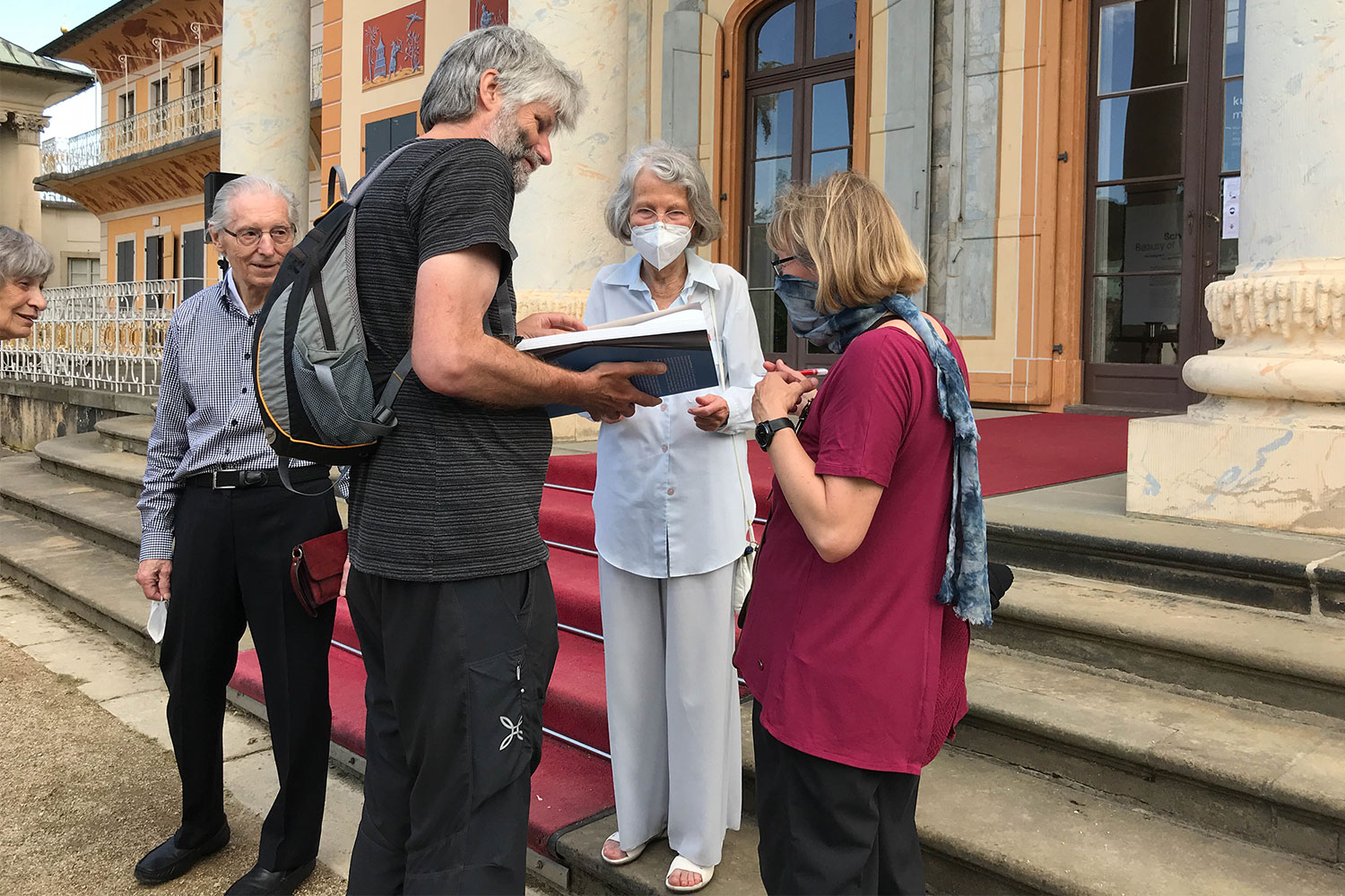 Ausstellung "Schönheit der Form. Die Designerin Christa Petroff-Bohne" . Treffen mit Christa Petroff-Bohne . Kunstgewerbemuseum Schloss Pillnitz 2020 (Foto: privat)
