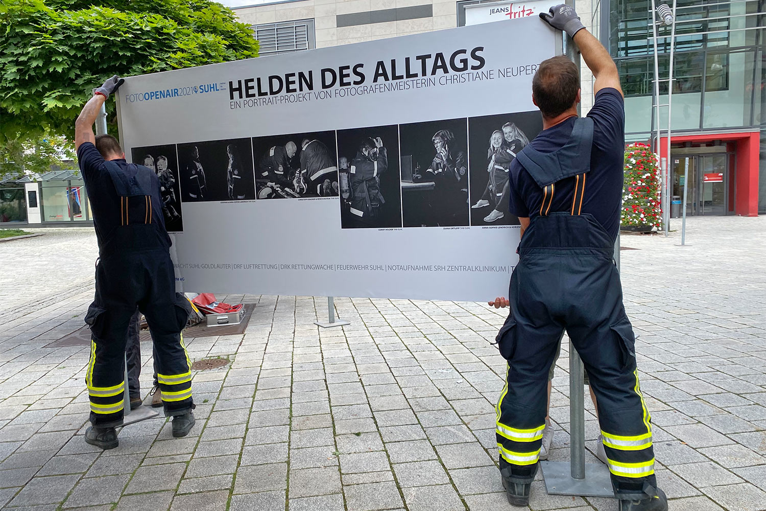 Foto Openair Suhl 2021: Helden des Alltags . Ausstellungsaufbau (Foto: Manuela Hahnebach)
