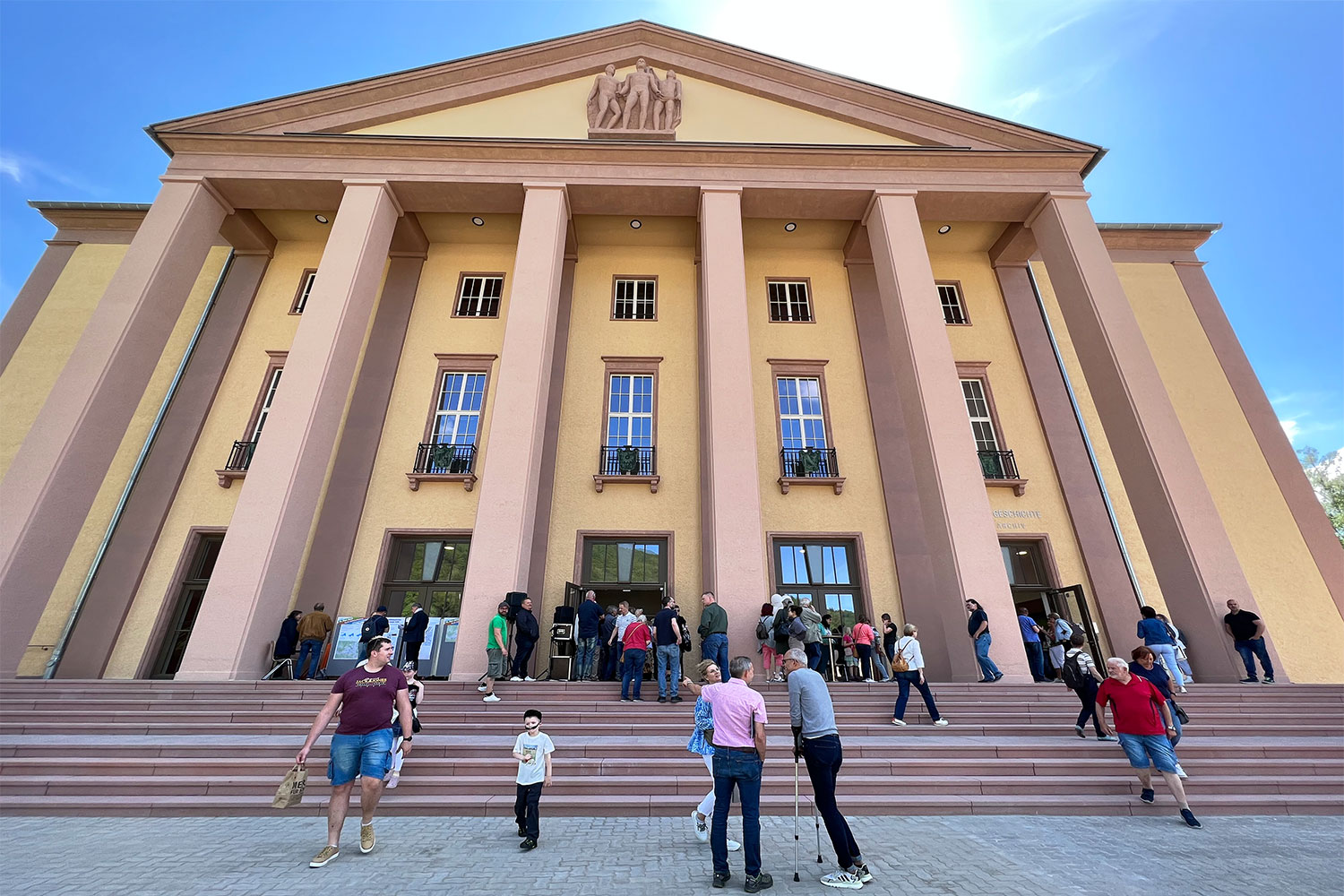 Eröffnung Haus der Geschichte Suhl 2022: Treppenaufgang (Foto: Manuela Hahnebach)