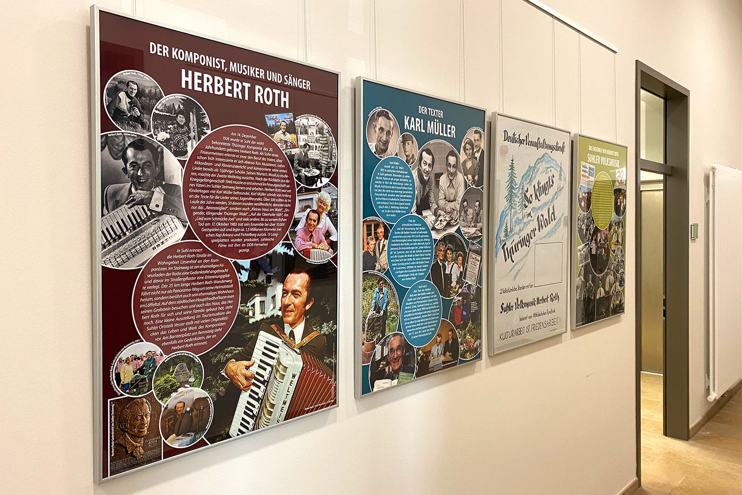 Eröffnung Haus der Geschichte Suhl 2022: Ausstellung Herbert Roth Ensemble: Plakate (Foto: Andreas Kuhrt, Gestaltung: design.akut.zone)