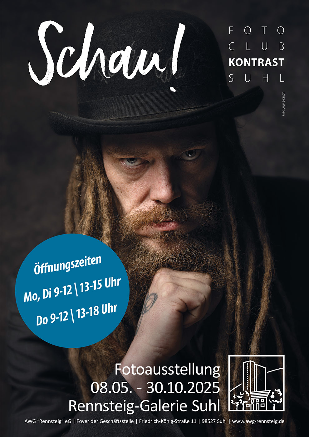 2025-fotoclub-ausstellung-schau-rennsteig-galerie-plakat-oeffnungszeiten-1 08.05.-30.10.2025: Fotoclub-Kontrast-Ausstellung "Schau!" in der Rennsteig-Galerie Suhl (Plakat: Öffnungszeiten)