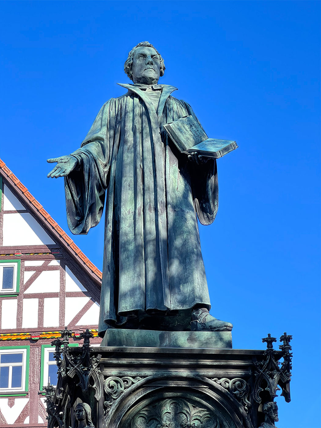 Lutherdenkmal in Möhra (Foto: Manuela Hahnebach 2021)