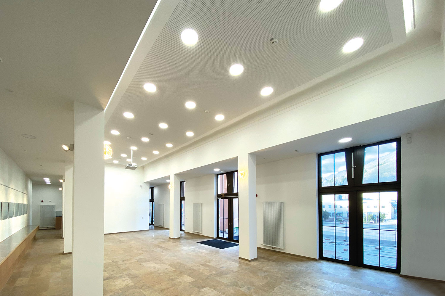 Suhl: Haus der Geschichte: Foyer (Foto: Andreas Kuhrt, 2021)