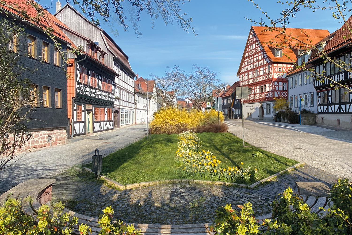 Suhl-Heinrichs: Straßenmarkt (Foto: Andreas Kuhrt, 2022)